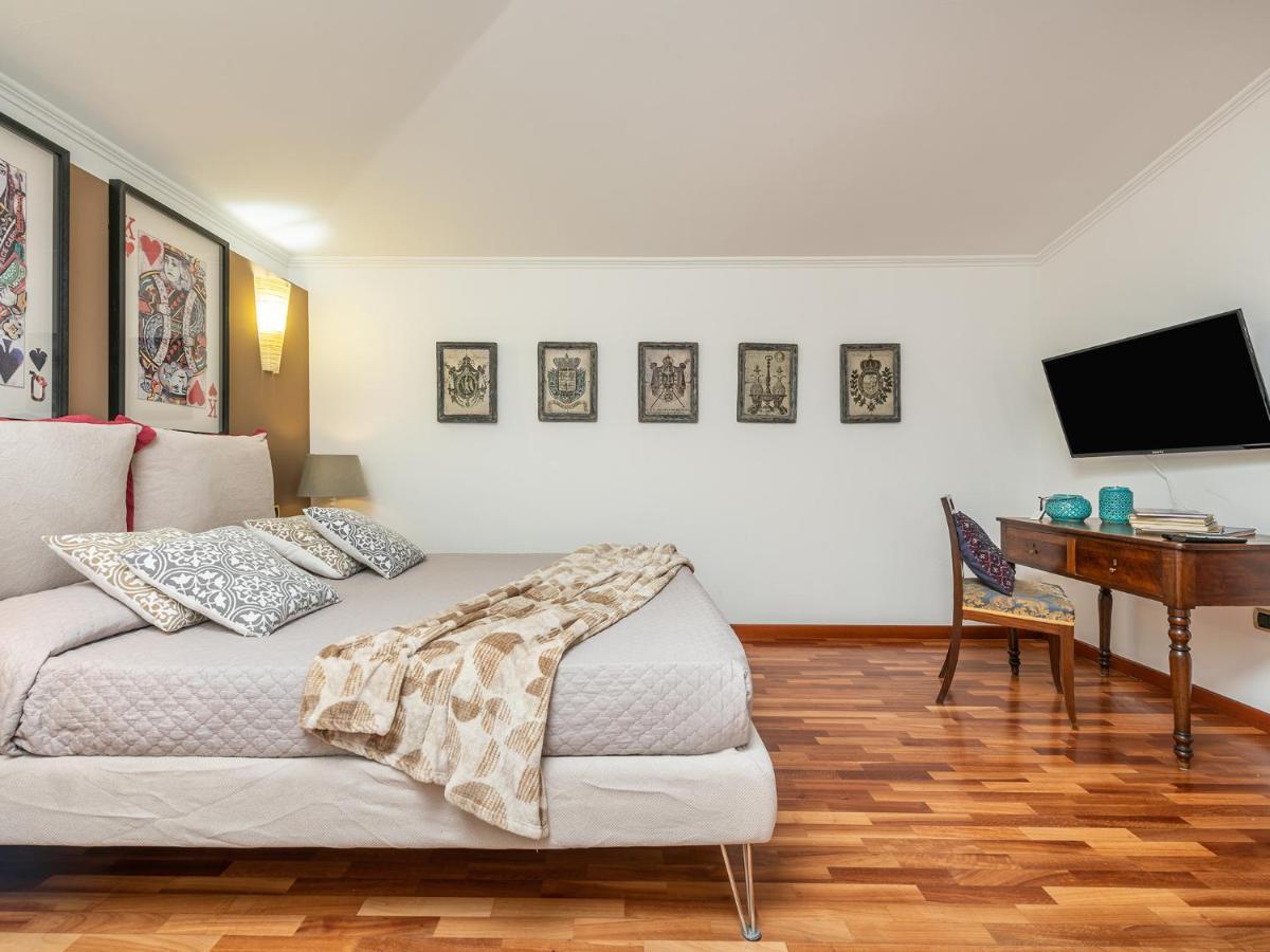 Relais La Lanterne Hotel Каляри Екстериор снимка