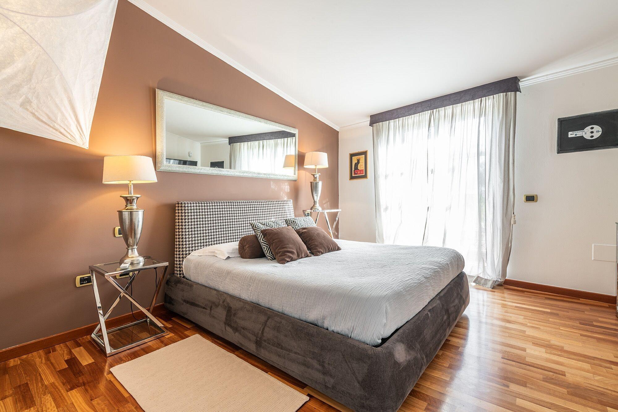 Relais La Lanterne Hotel Каляри Екстериор снимка
