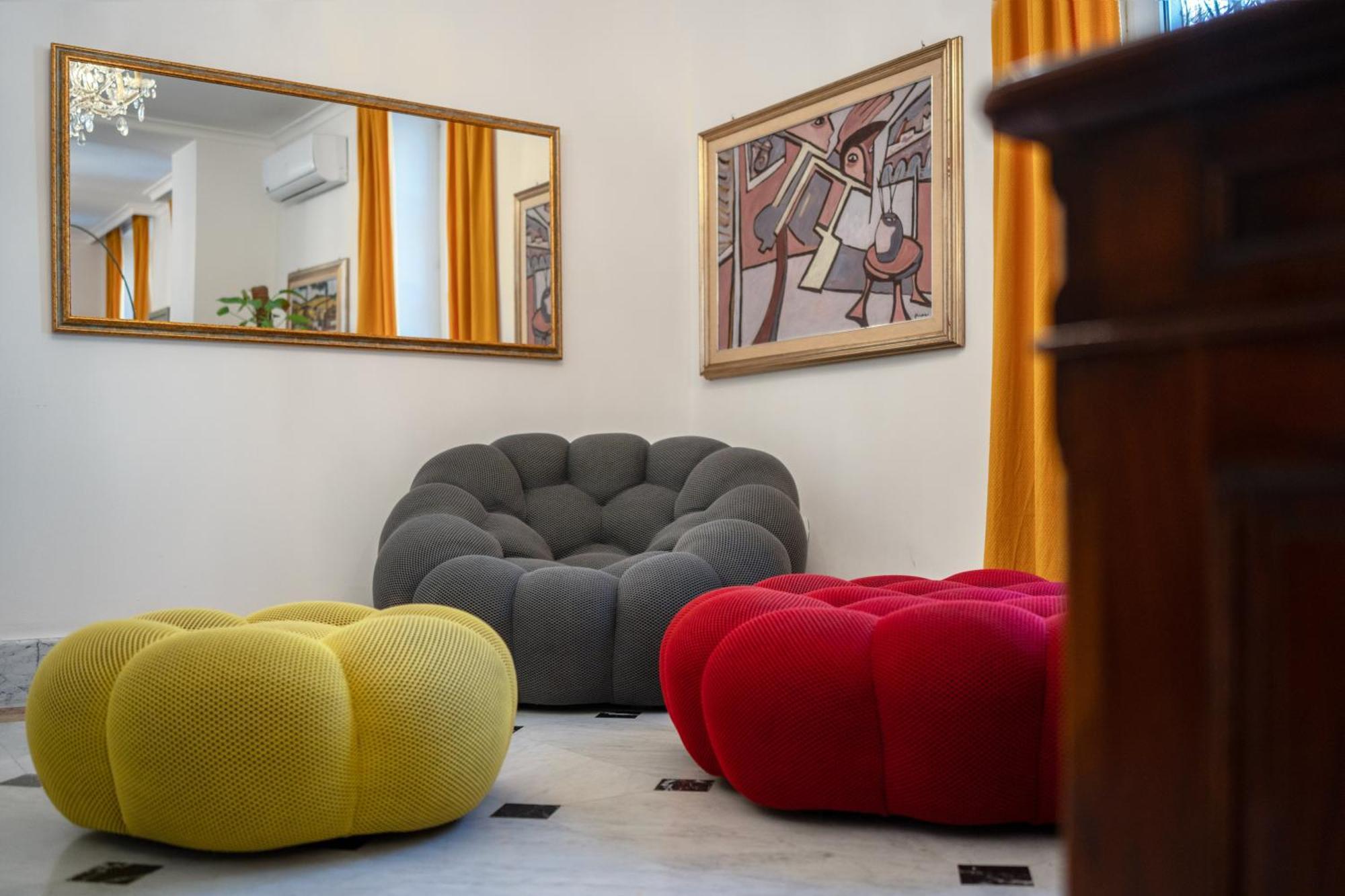 Relais La Lanterne Hotel Каляри Екстериор снимка