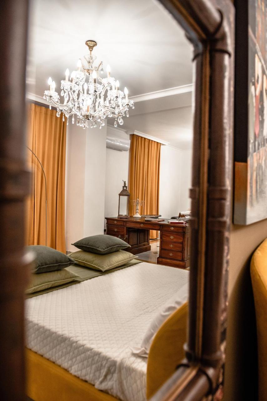 Relais La Lanterne Hotel Каляри Екстериор снимка